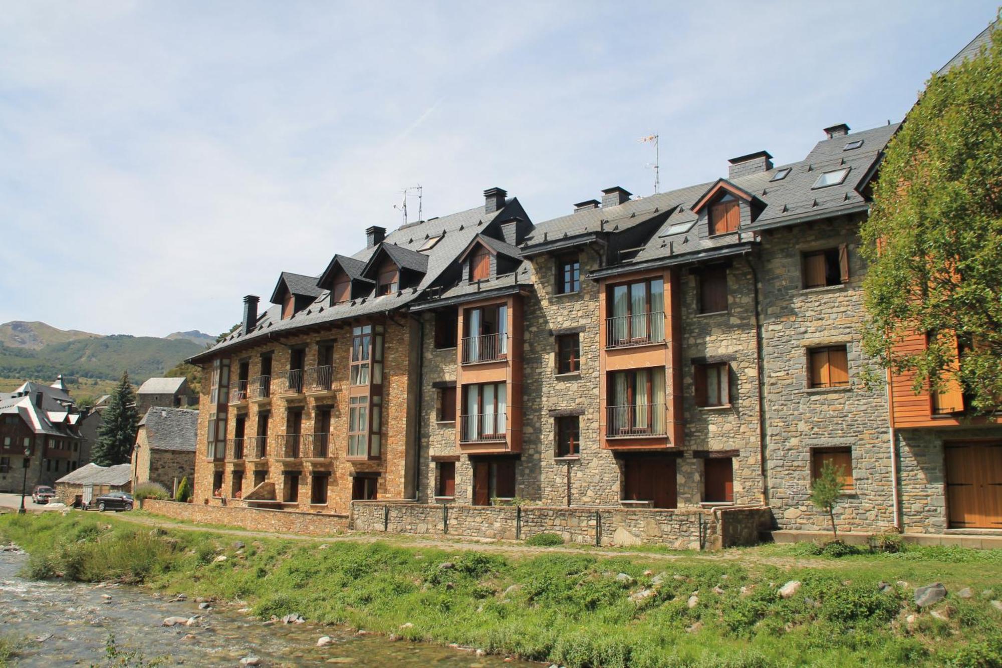 Sallent De Gallego - Formigal - Pirineos Sur Bagian luar foto